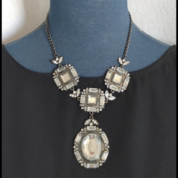 Stony Black Art Deco Antique Style Necklace Earrings Set - Picture 5 of 5